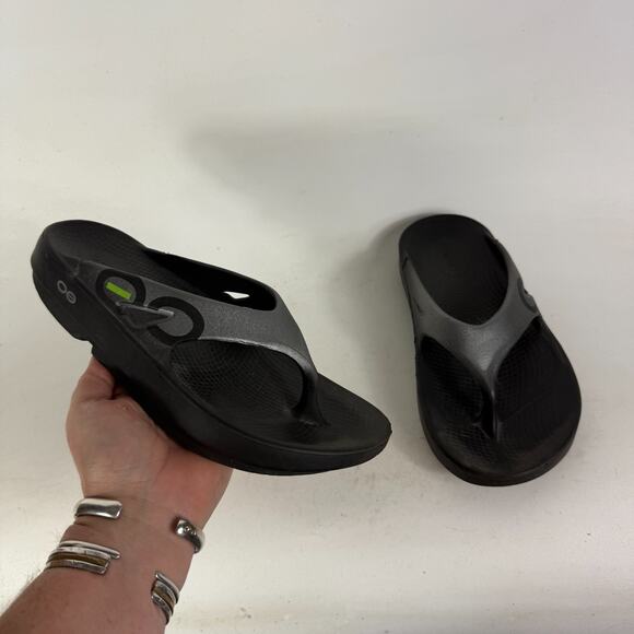 OOFOS OOriginal Sport Recovery Thong Sandals Women's 7 Graphite Slip-On Comfort - Picture 1 of 9